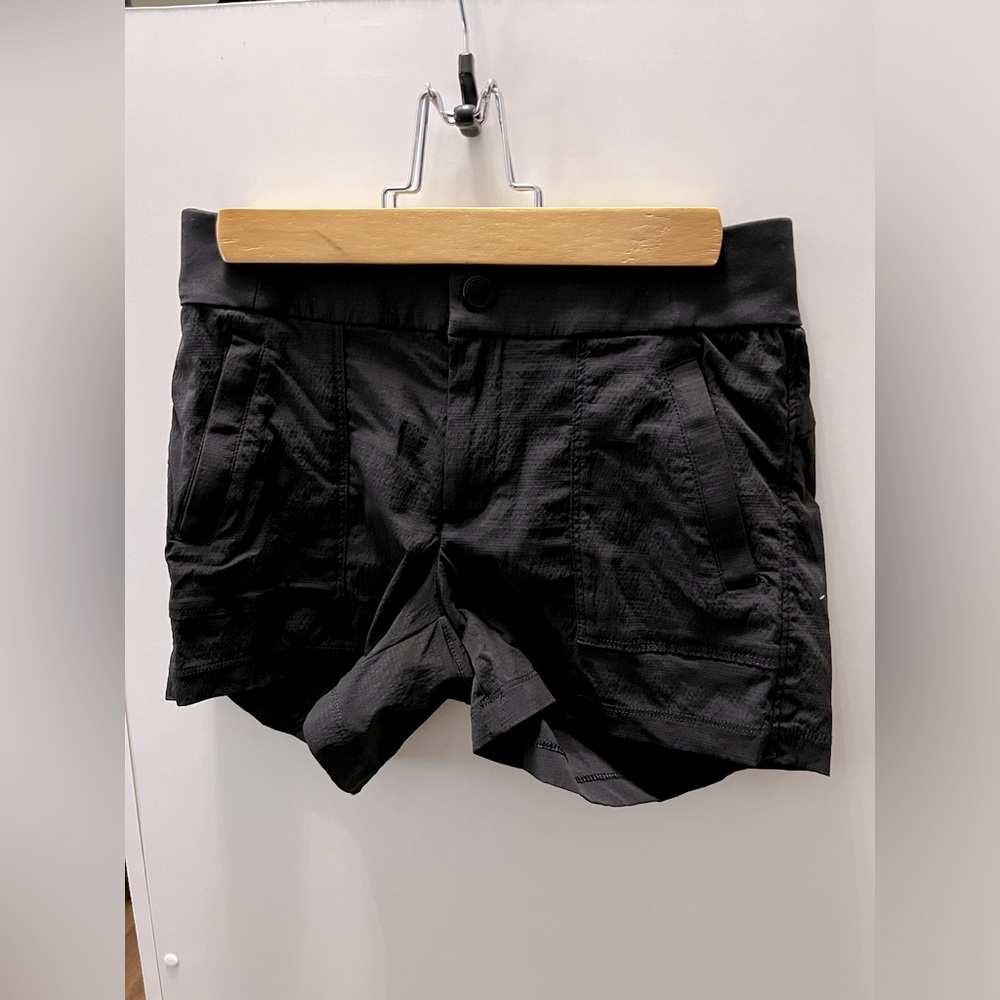 Athleta Trekkie Short 4” - Black